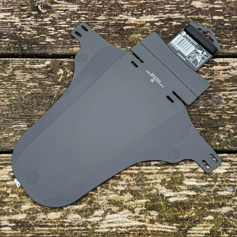 Fat Face Fender černý